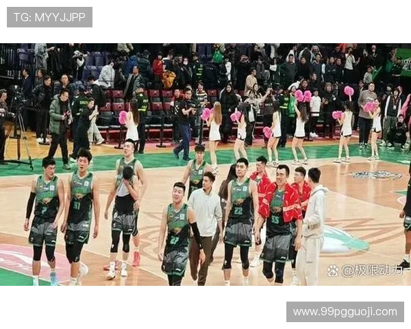 CBA新疆队精彩比赛录像回顾：重温激烈对决瞬间